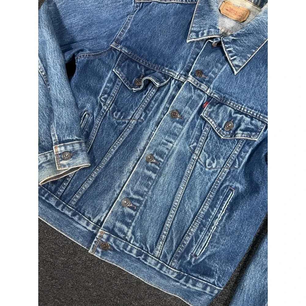 Levis thanks taking